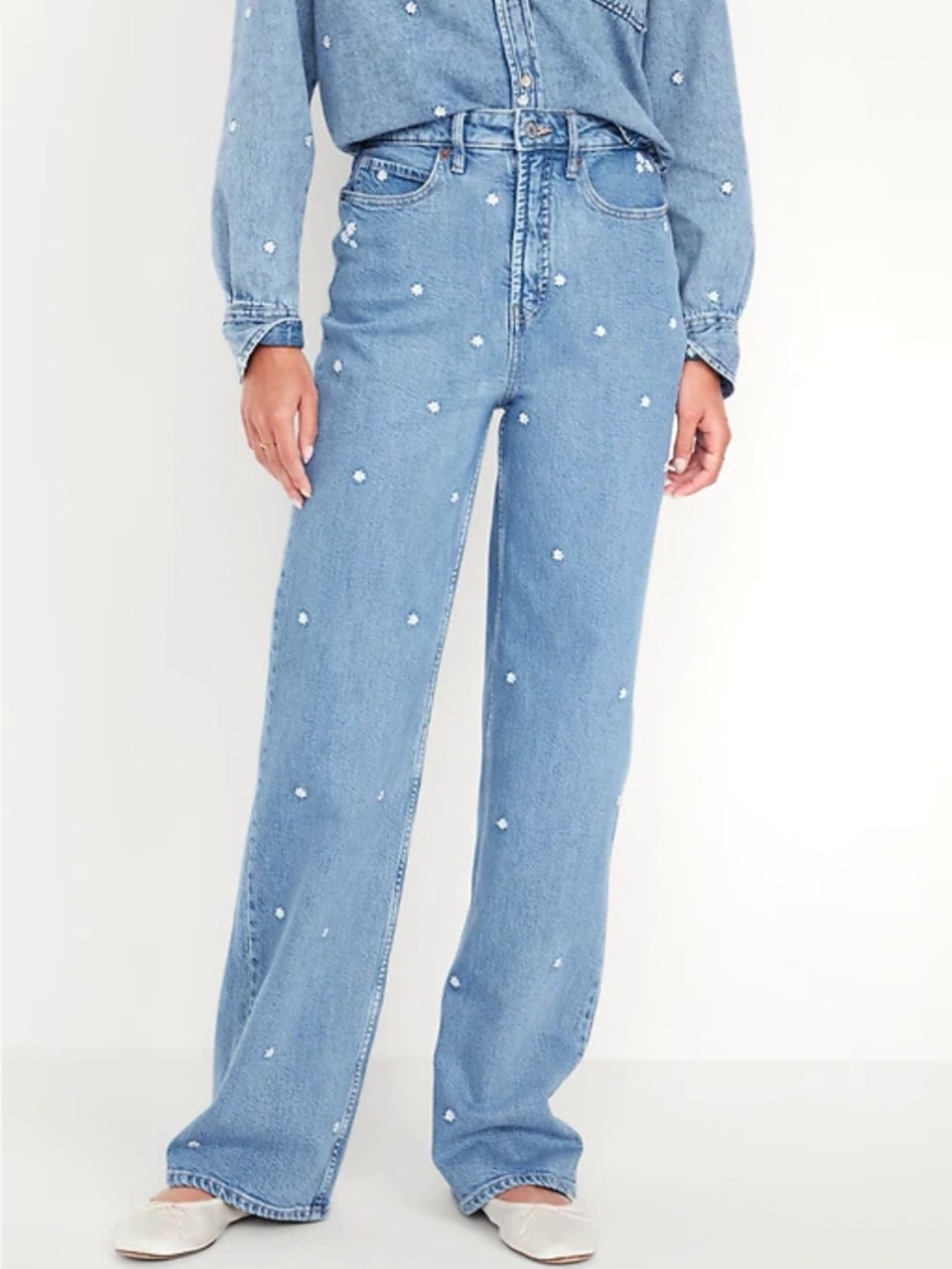 Old Navy Extra High-Rise Sky-Hi Daisy Embroidered Wide-Leg Jeans